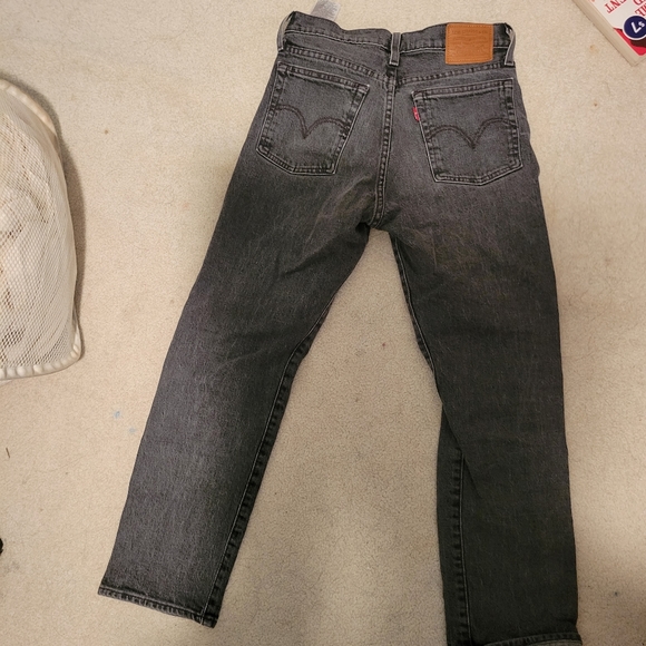 Dark grey levis wedgie jeans cropped size 25 - Picture 3 of 4